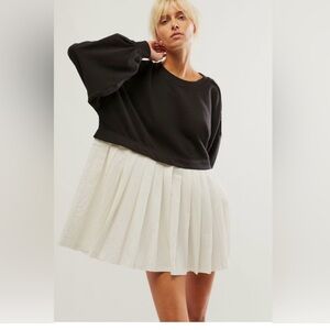 NWT Free People Eleanor Sweatshirt - black combo - m